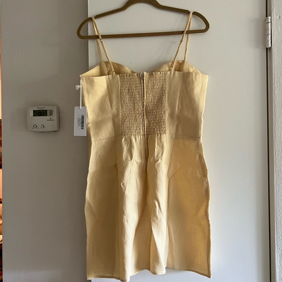 Reformation Yellow Roarke Mini Linen Sweetheart Sleeveless Parmesan color - Picture 11 of 12